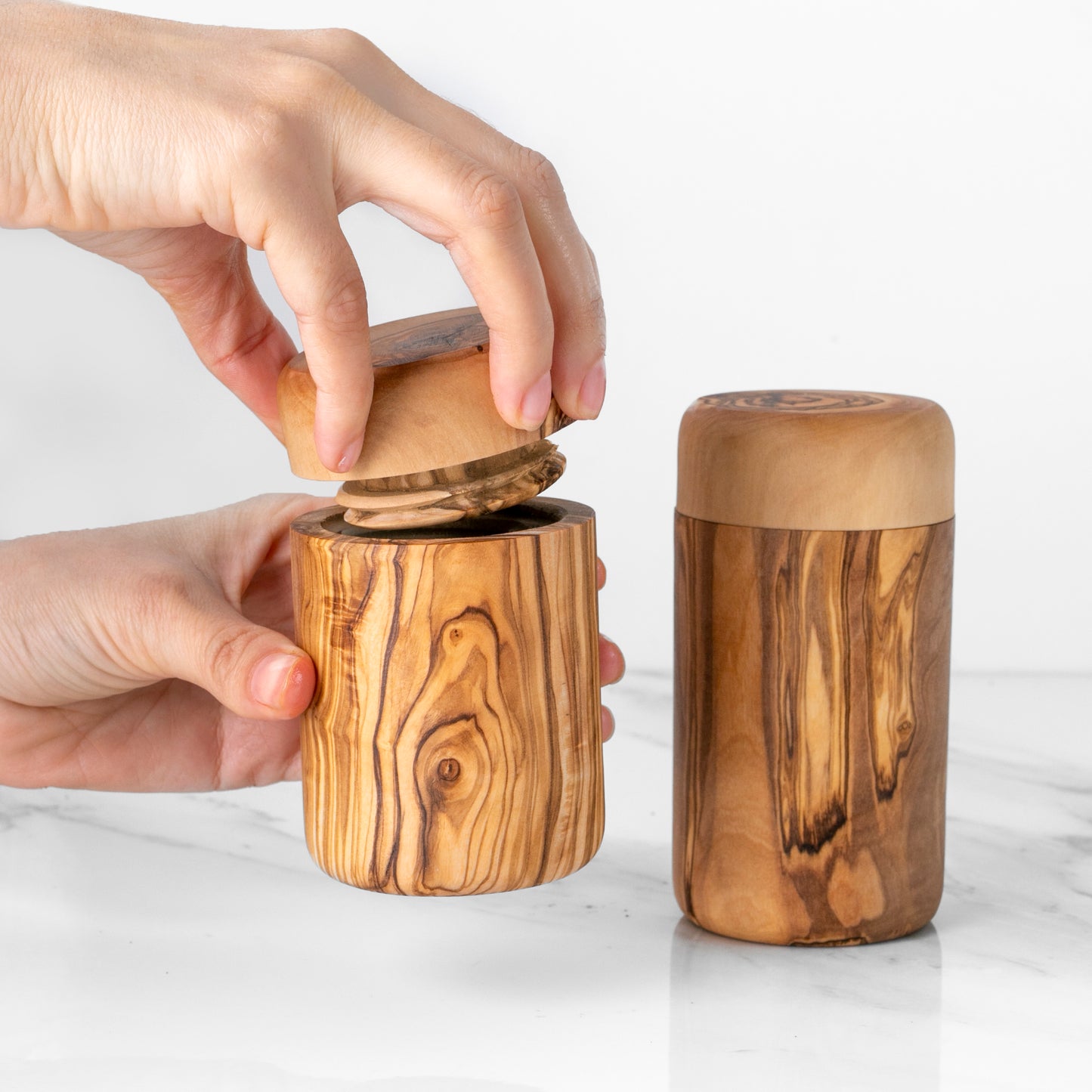 Sermano — Threaded Spice Box
